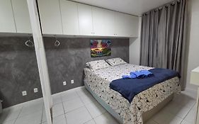 Muro Alto condomínio CLUBE AP 411